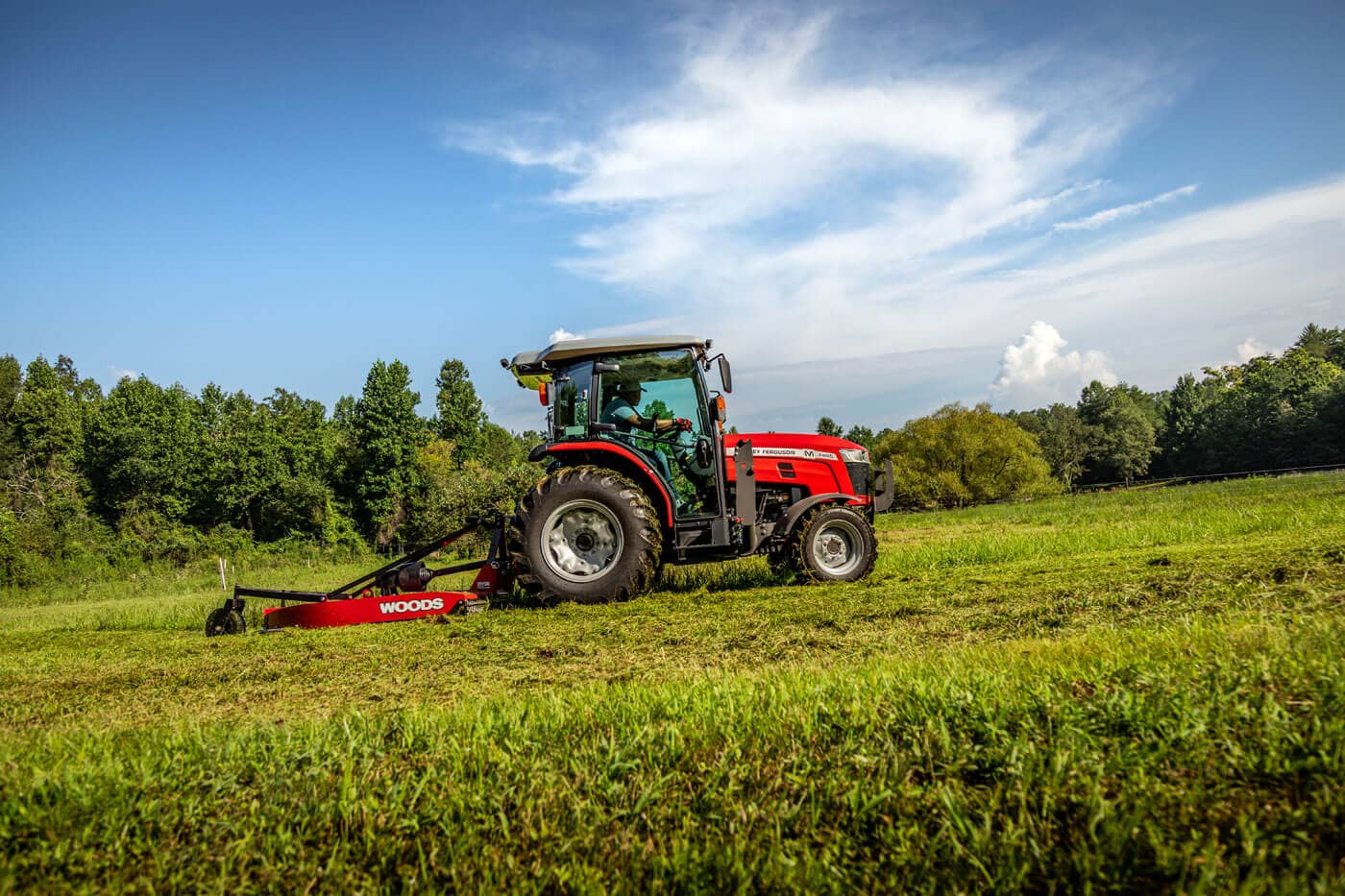 mf2860m-gallery02-2860m-cab-mowing-august-2020-cleveland-georgia-668A3938